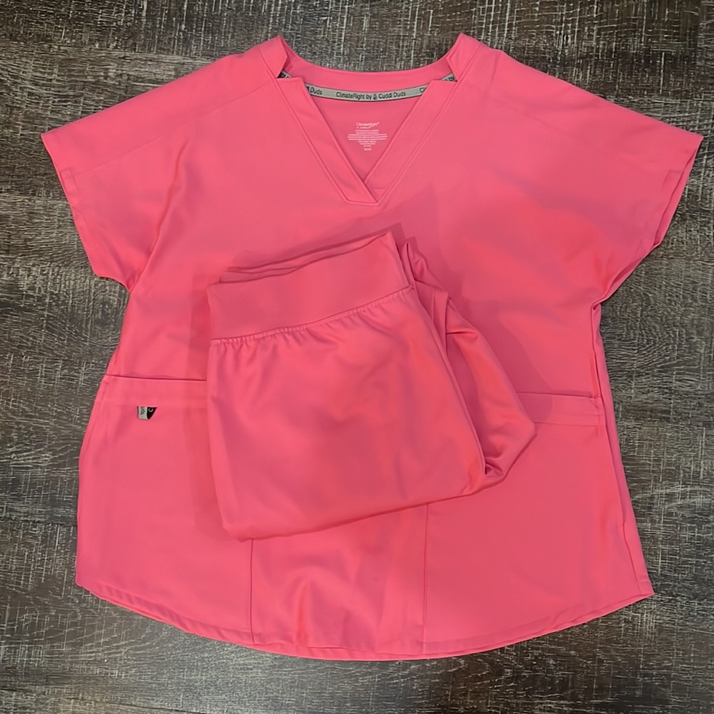 Cuddl Duds Women's Bright Pink Scrub Set
